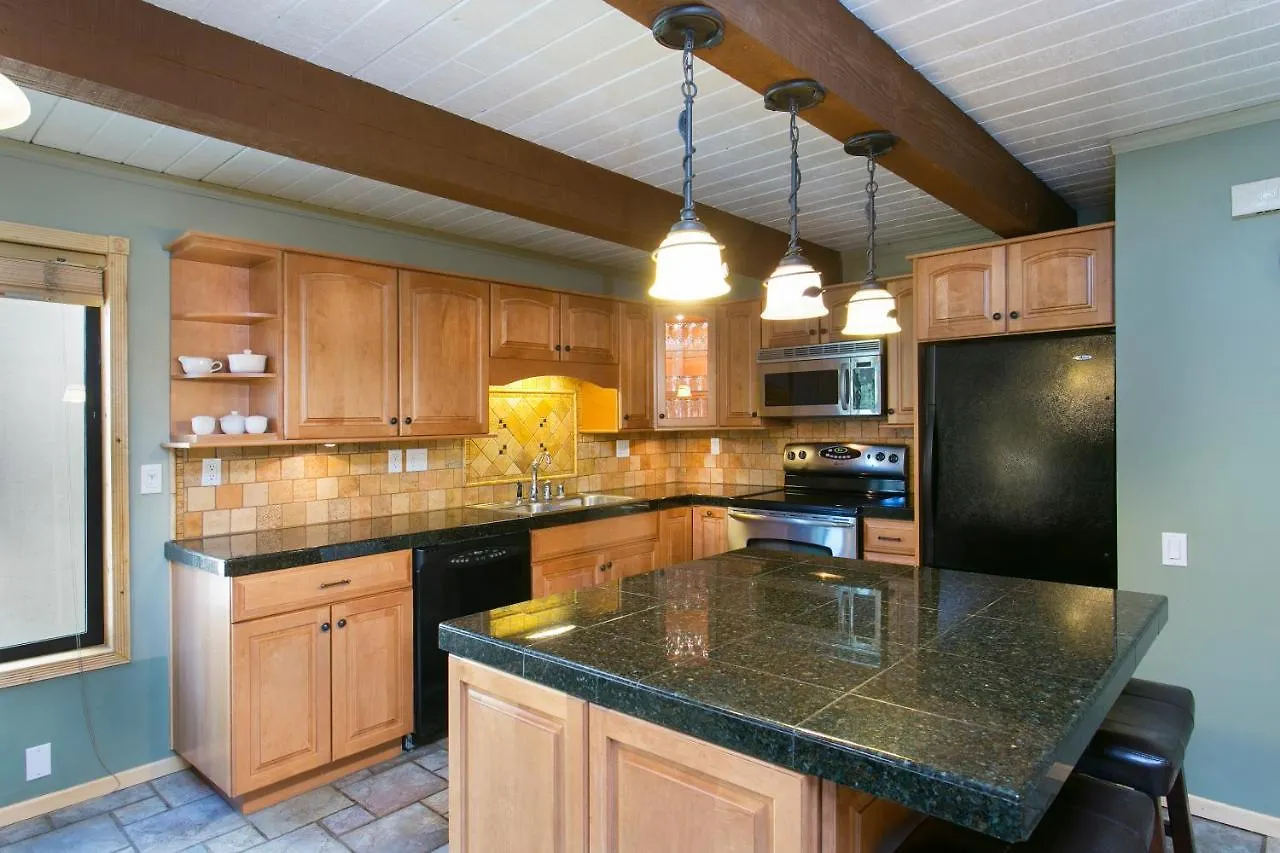 Mammoth Village Properties By 101 Great Escapes Mammoth Lakes Apartment